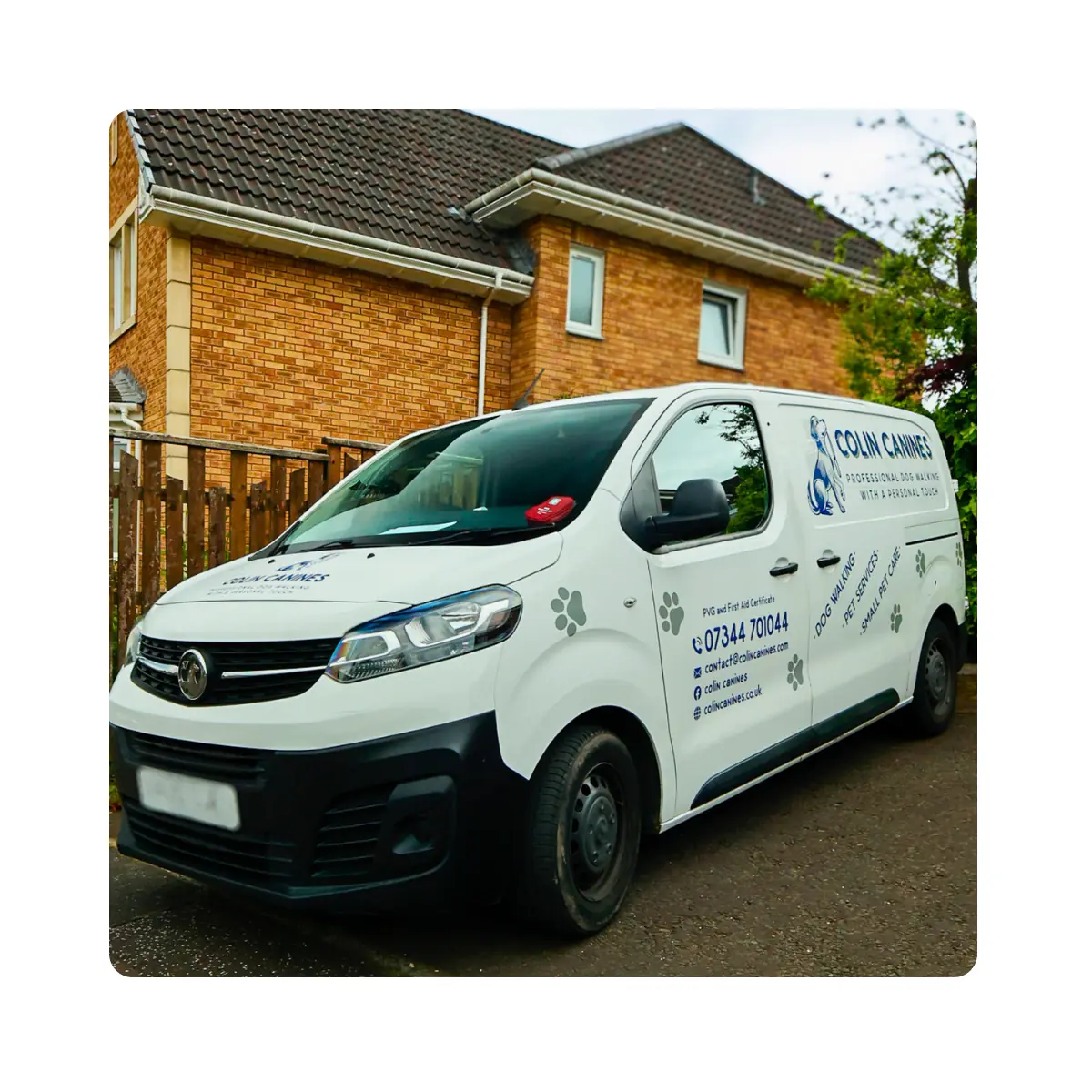 Colin’s Canines branded van content